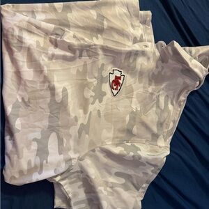 2 Kansas City Chief Polo shirt like new 2XL